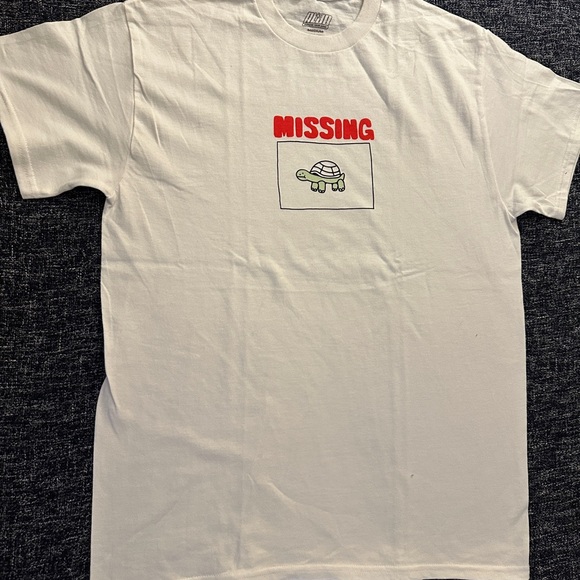 White 'Missing Turtle' Graphic Tee - Picture 1 of 1